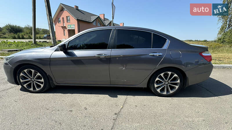 Седан Honda Accord 2015 в Львове