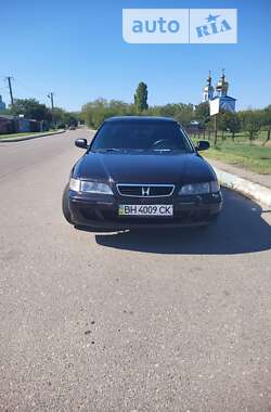 Седан Honda Accord 1998 в Южном