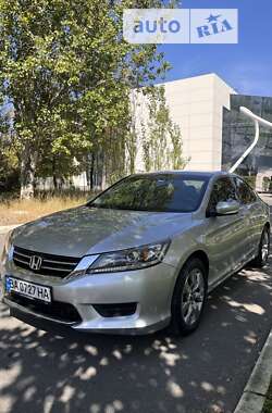 Седан Honda Accord 2013 в Днепре