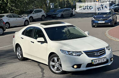 Седан Honda Accord 2011 в Києві