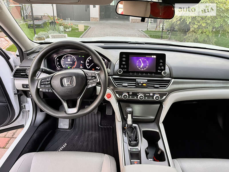 Седан Honda Accord 2018 в Ивано-Франковске