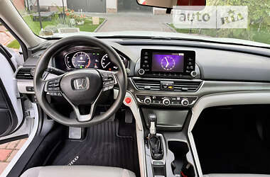Седан Honda Accord 2018 в 