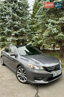 Седан Honda Accord 2014 в Львові