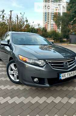 Седан Honda Accord 2010 в Киеве