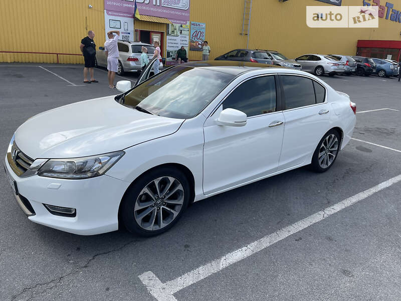 Седан Honda Accord 2013 в Полтаві