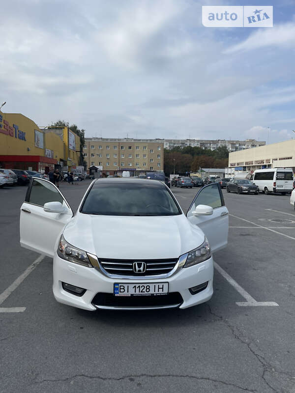 Седан Honda Accord 2013 в Полтаві