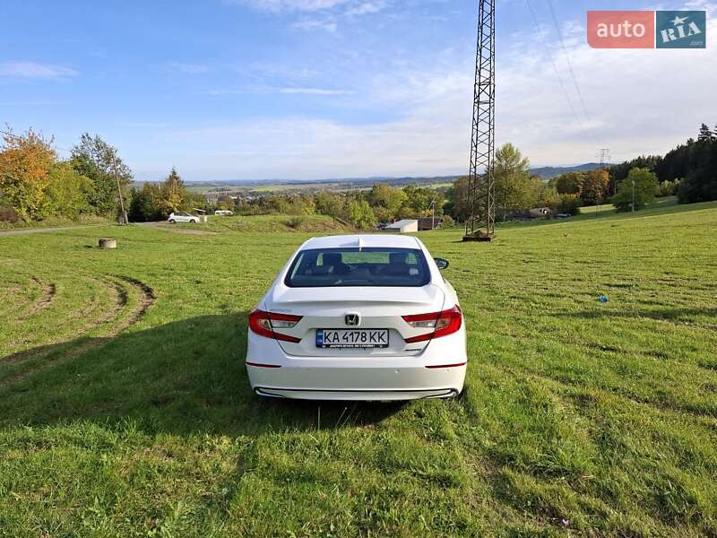 Седан Honda Accord 2021 в Киеве