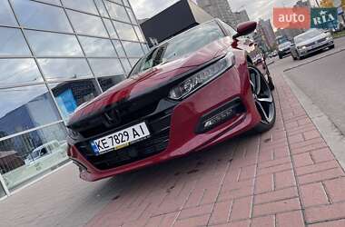 Седан Honda Accord 2018 в Киеве