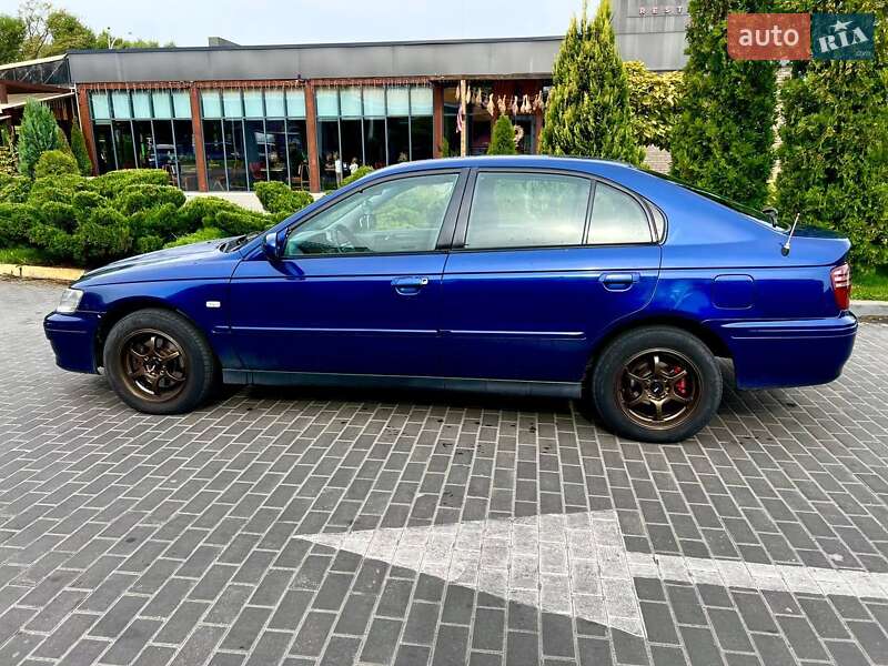 Лифтбек Honda Accord 2000 в Днепре