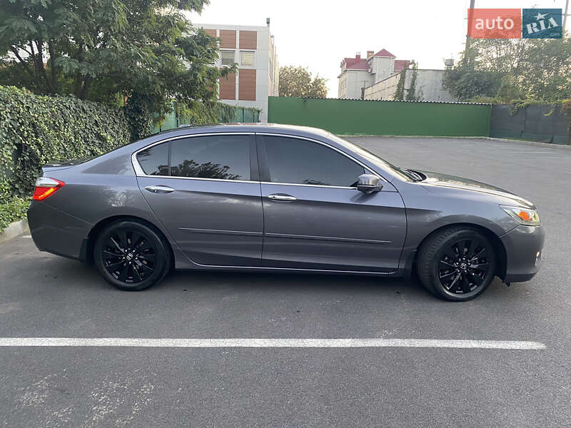 Седан Honda Accord 2015 в Одесі