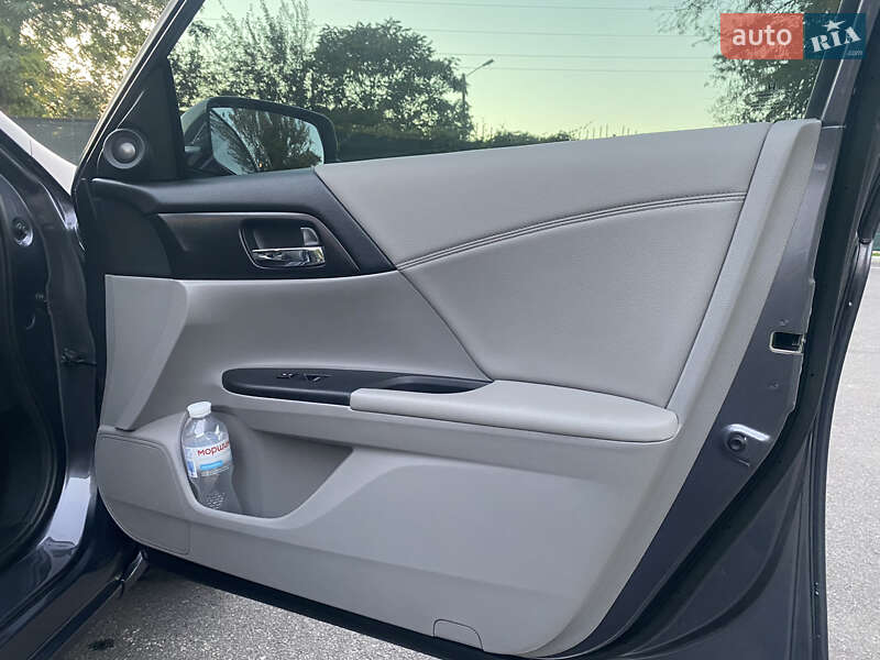 Седан Honda Accord 2015 в Одесі