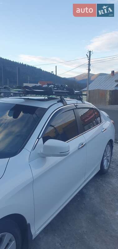 Седан Honda Accord 2013 в Києві