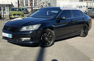 Седан Honda Accord 2013 в Києві