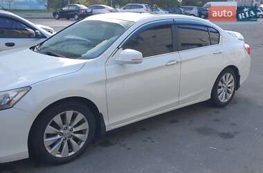 Седан Honda Accord 2013 в Києві
