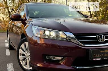 Седан Honda Accord 2013 в Києві