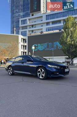 Седан Honda Accord 2019 в Киеве