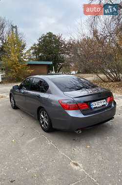 Седан Honda Accord 2013 в Киеве