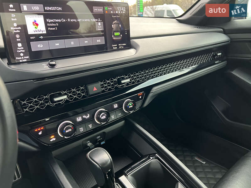 Седан Honda Accord 2023 в Києві