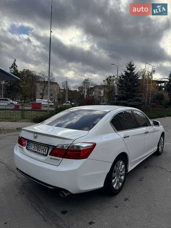 Седан Honda Accord 2013 в Полтаві