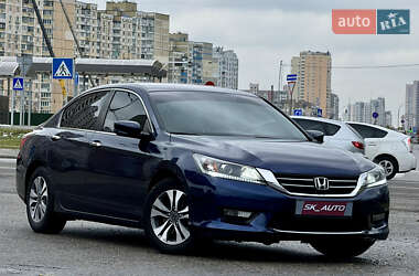 Седан Honda Accord 2014 в Киеве