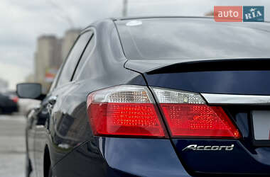 Седан Honda Accord 2014 в Киеве