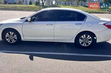 Седан Honda Accord 2013 в Киеве