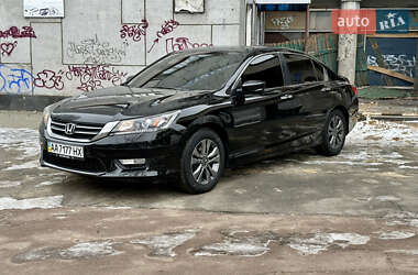 Седан Honda Accord 2014 в Чернигове