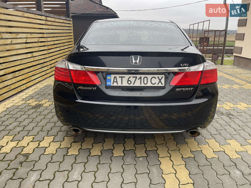 Седан Honda Accord 2015 в 