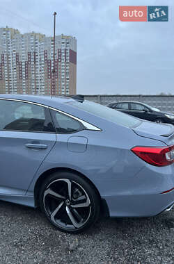 Седан Honda Accord 2022 в 