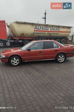 Седан Honda Accord 1990 в Чернівцях