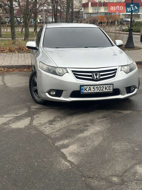 Седан Honda Accord 2011 в Києві