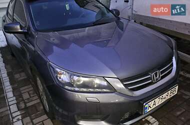 Седан Honda Accord 2013 в Києві