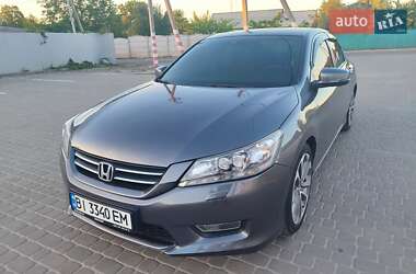 Седан Honda Accord 2013 в Кременчуці