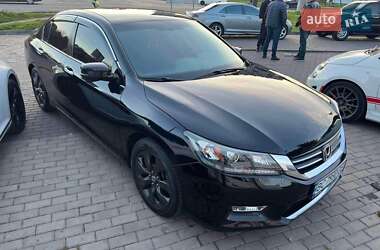 Седан Honda Accord 2014 в Львове