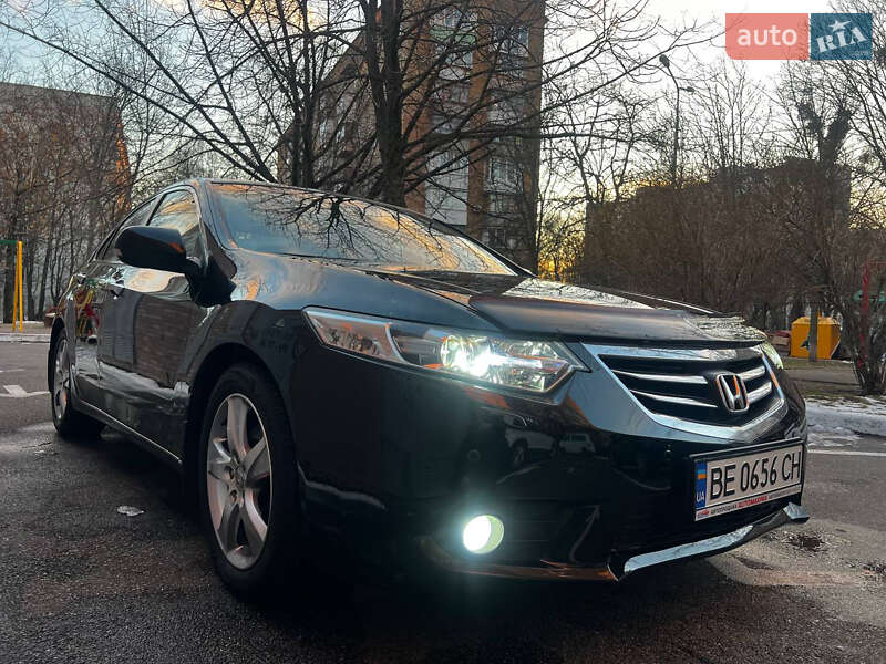 Седан Honda Accord 2012 в Киеве