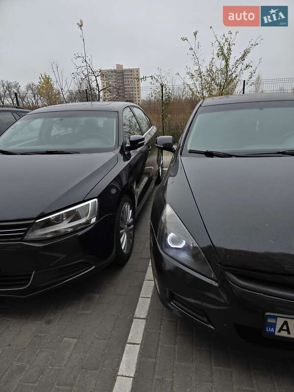Седан Honda Accord 2006 в Киеве
