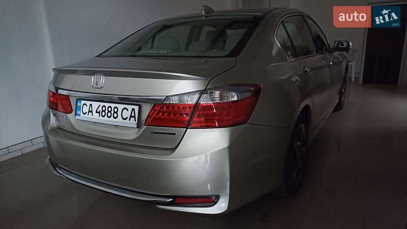 Седан Honda Accord 2014 в Умани