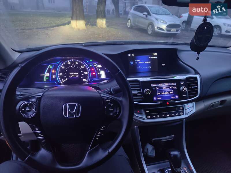 Седан Honda Accord 2015 в Днепре