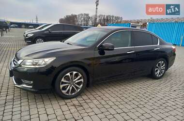 Седан Honda Accord 2013 в Чернівцях