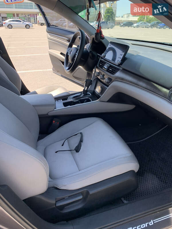 Седан Honda Accord 2018 в Запорожье