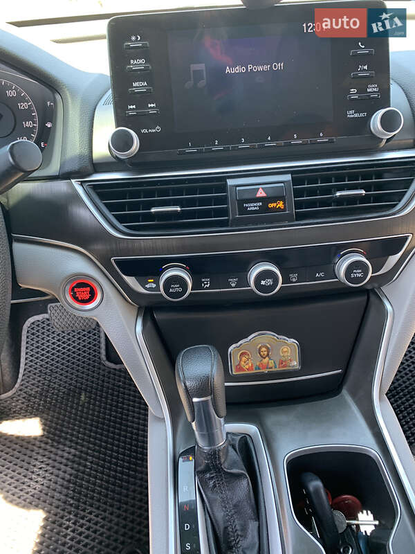 Седан Honda Accord 2018 в Запорожье