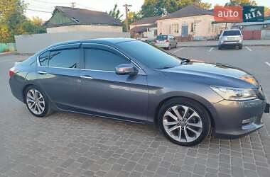 Седан Honda Accord 2013 в Кременчуці