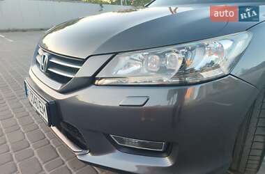 Седан Honda Accord 2013 в Кременчуці