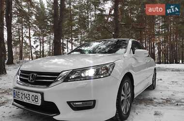 Седан Honda Accord 2013 в Лебедині