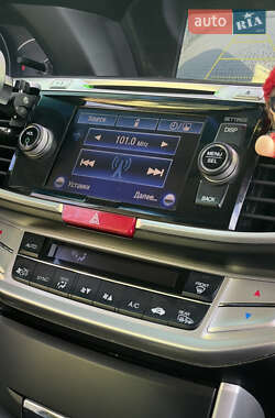Седан Honda Accord 2013 в 