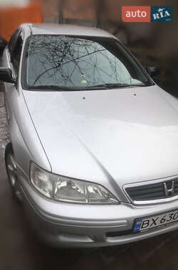 Седан Honda Accord 2000 в 