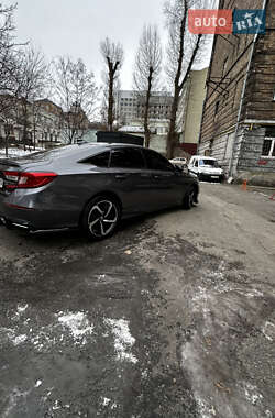 Седан Honda Accord 2018 в Киеве