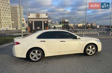 Седан Honda Accord 2012 в Киеве