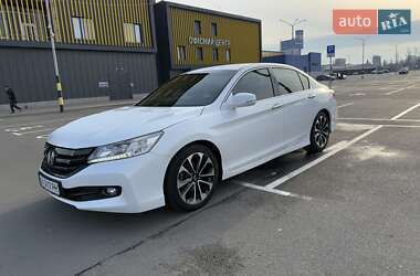 Седан Honda Accord 2015 в Києві