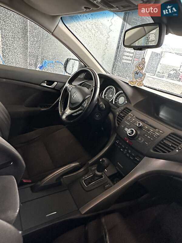 Седан Honda Accord 2011 в Хусті